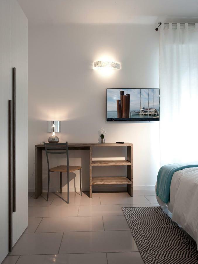 Le Suites - Di Fronte Ospedale Sacro Cuore Неґрар Екстер'єр фото
